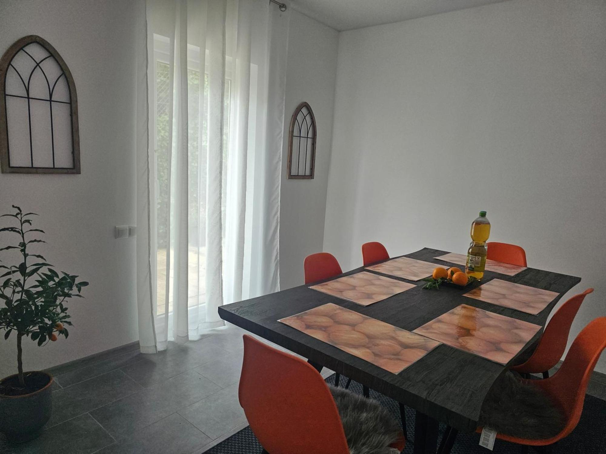 Warburg, Fewo "Sweet Home" 2,5 Zi- Eg-Separater Eingang - Parkplatz - Terasse- Komfortabel,Renoviert Exteriör bild